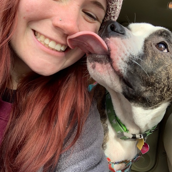 Meet your Posher, Katie - Picture 2 of 6